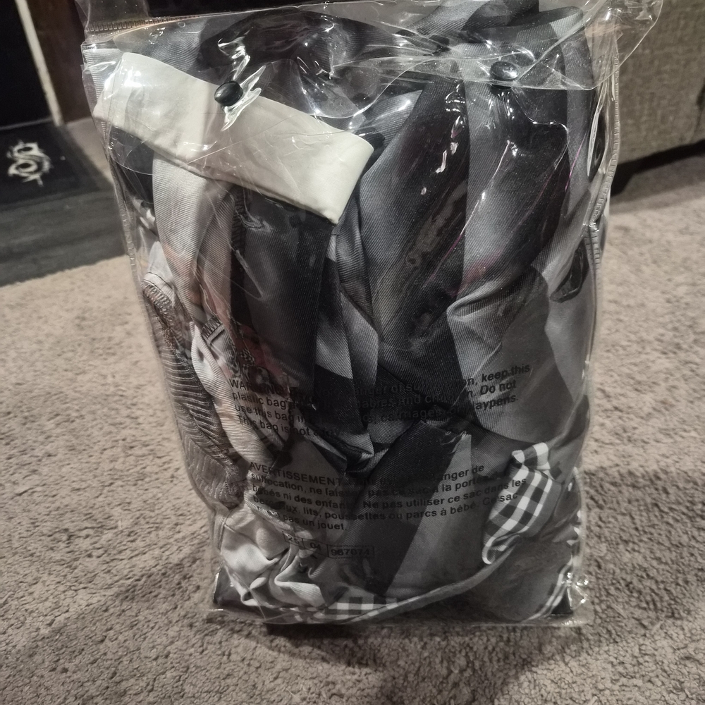 Addams Family Wednesday Uniform Costume - Black and White - Picture 2 of 3